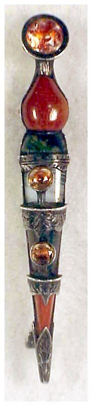 Scottish Agate Kilt pin (1880s)