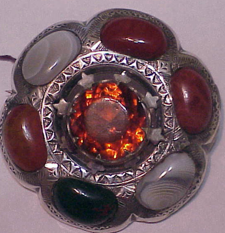 Scottish agate pin with cairngorn - Victorian  1 7/8&quot;
