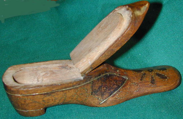 Snuff box in the form of a shoe, marked 1856