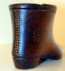 Snuff box in the form of a shoe