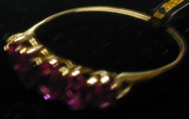 Ring, Victorian ruby 5 stone in 18K gold