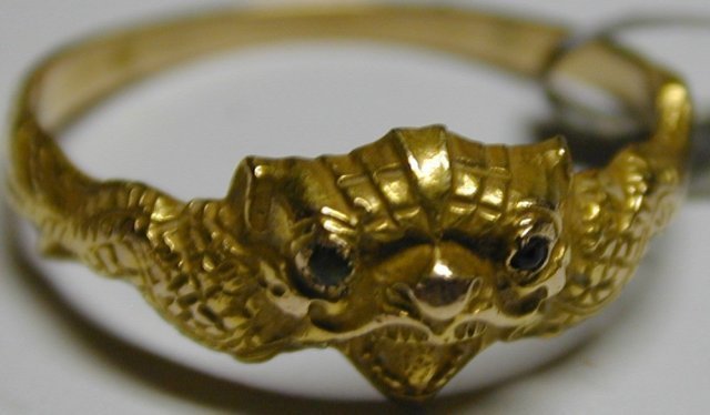 Ring depicting a gargoyle in 15K gold