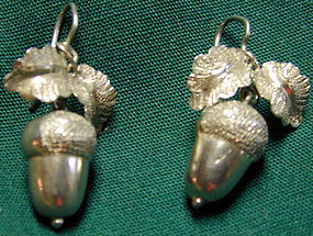 Earrings sterling in the form of acorns