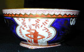 Spode "dollar" pattern bowl, Ca 1810