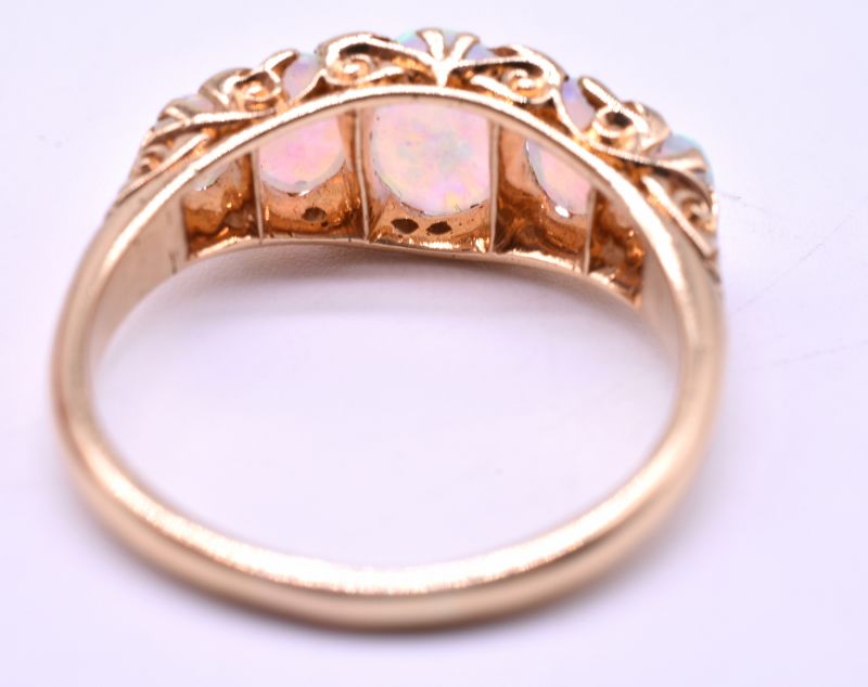 HM SHEFFIELD 1870 18k 5 stone Australian opal ring