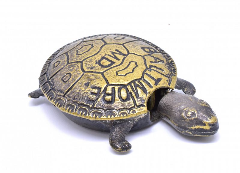 C.1900 Metal Turtle Tape Measure