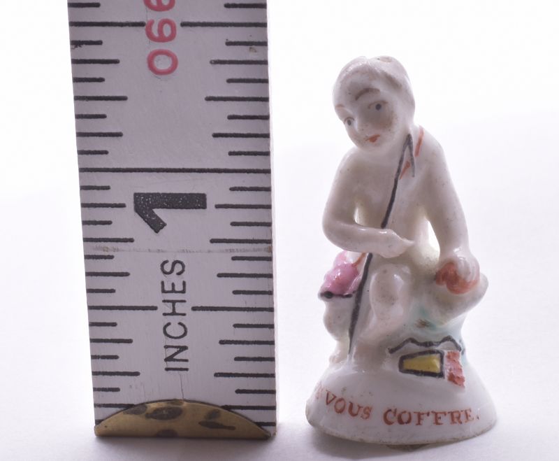 C1745, Chelsea Porcelain Seal Cupid &quot;Je Vous Loffre&quot;, Charles Gouyn