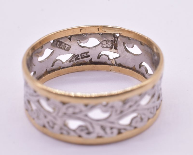 C1910 22 Karat Platinum Pierced Band Ring in gold and silver