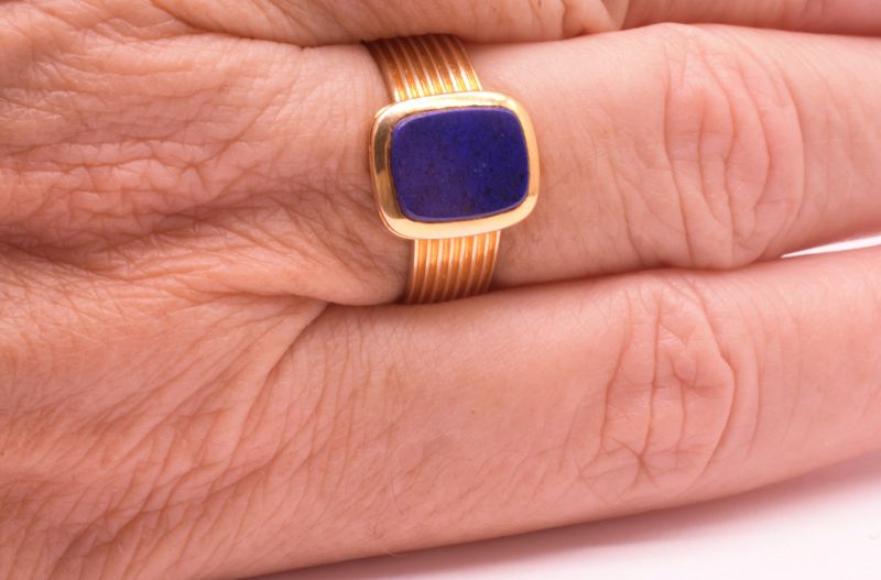 C1970 18 Carat Modern Lapis Signet Ring with Reeded Band