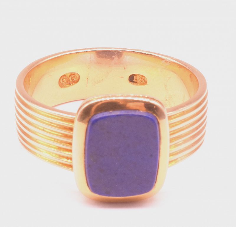 C1970 18 Carat Modern Lapis Signet Ring with Reeded Band