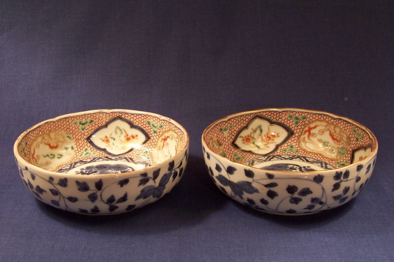 A pair of Japanese Imari Porcelain Bowls Ca 1900