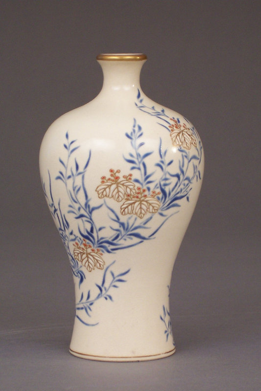 Tozan, Kyo-Satsuma vase. Gosu blue Paulownia decoration