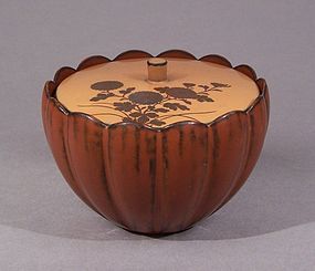 Lotus Form Negoro Lacquer Kobako Signed Zohiko