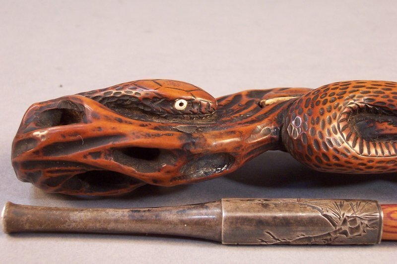 Mingei Kiseruzutsu. Snake &amp; Frog Decor, Compass, Kiseru