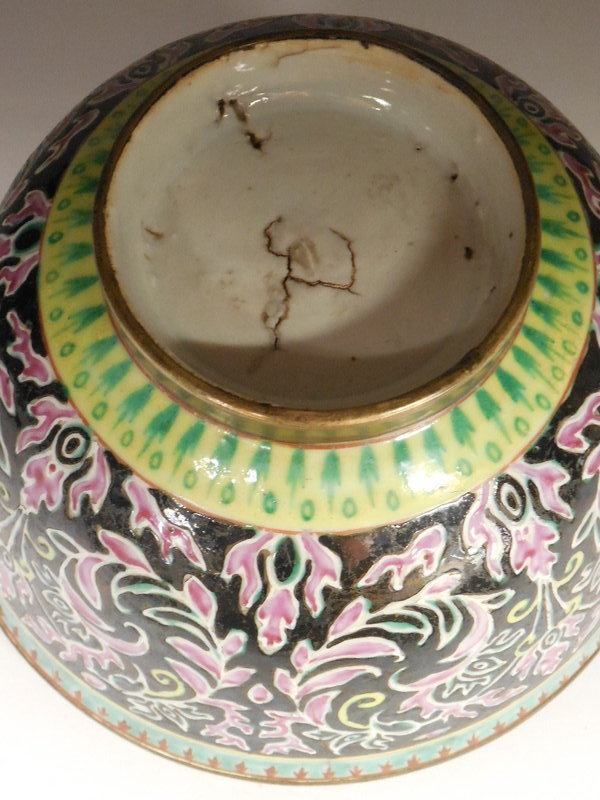 Chinese Porcelain Thai Market Benjarong Bowl, 19th Century