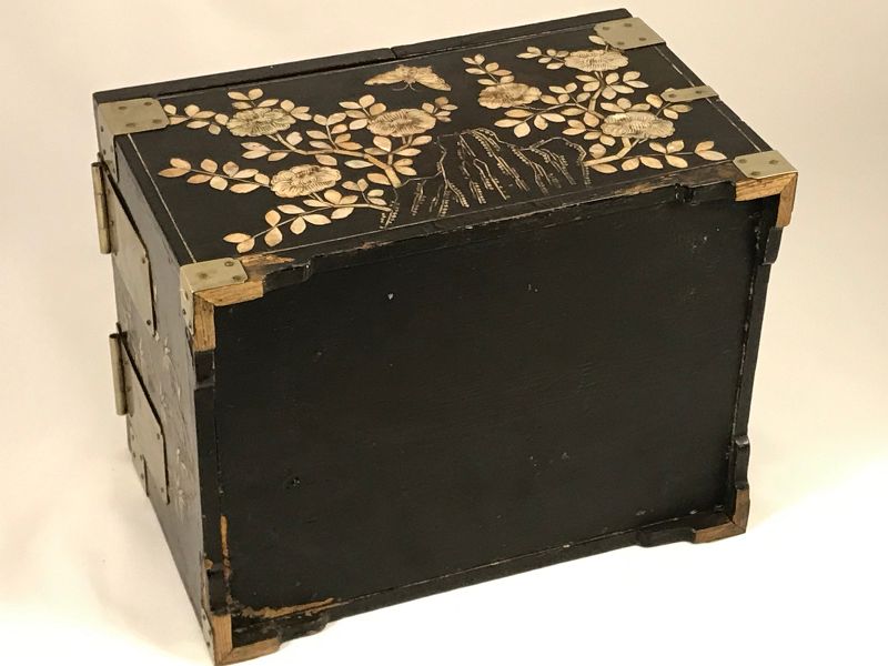 Korean, Joseon Dynasty MOP Inlaid Lacquer Cosmetic and Mirror Chest
