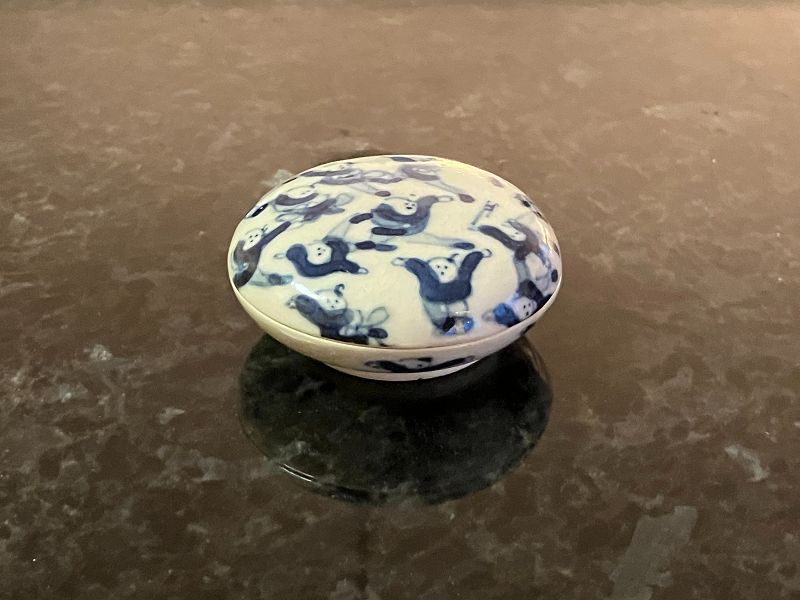 Chinese Blue and White Porcelain "Hundred Boys" Motif Seal Paste Box