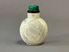 A fine late Qing dyn. white agate snuff bottle with subtle variegation