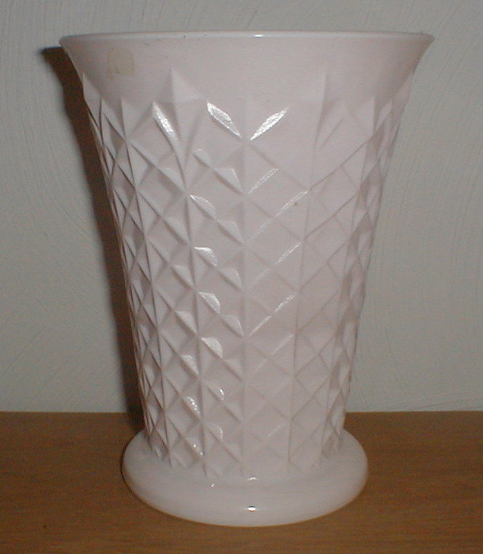 SHELL PINK 7&quot; Vase
