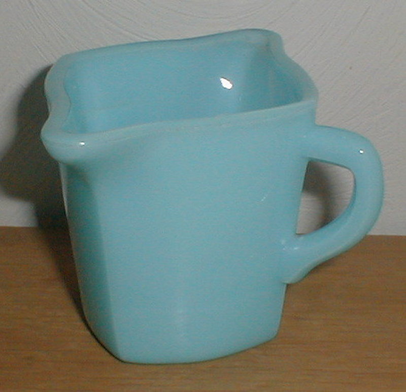 McKee CHALAINE BLUE 2 Spout Measuring Cup