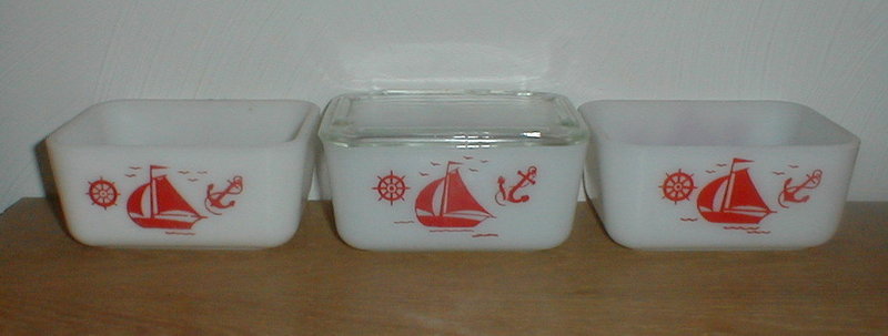 McKee SHIPS 4&quot; x 5&quot; Refrigerator Dishes