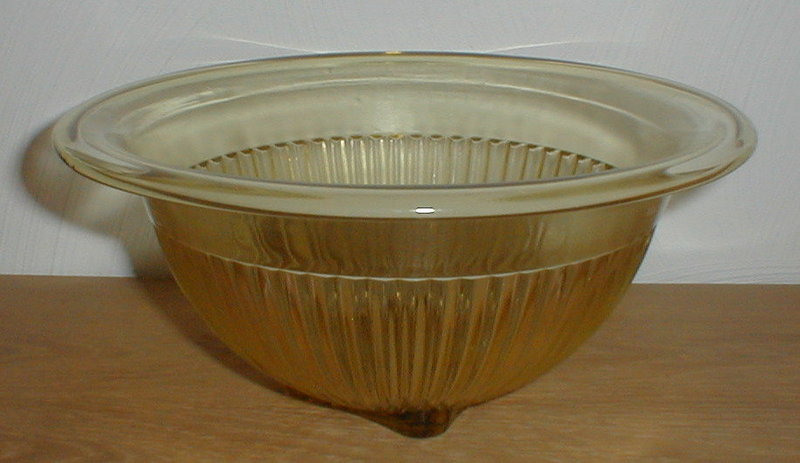 Amber Ribbed 9 1/2&quot; Rolled Edge Mixing Bowl
