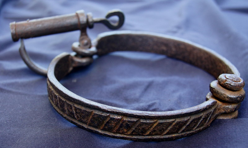 RARE Authentic 19thC Iron Slave Slavery Collar with Key
