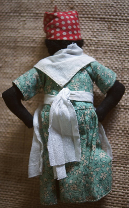 C1920 Handcrafted Cloth Black Mammy Clothespin Doll