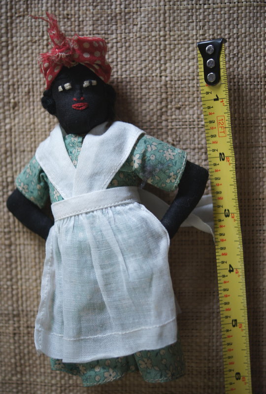 C1920 Handcrafted Cloth Black Mammy Clothespin Doll