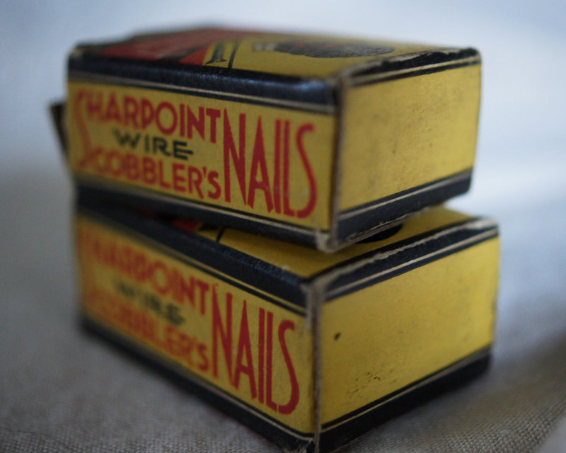 XRare1933 Sharpoint Nails Box with Black Face Advertising Boston