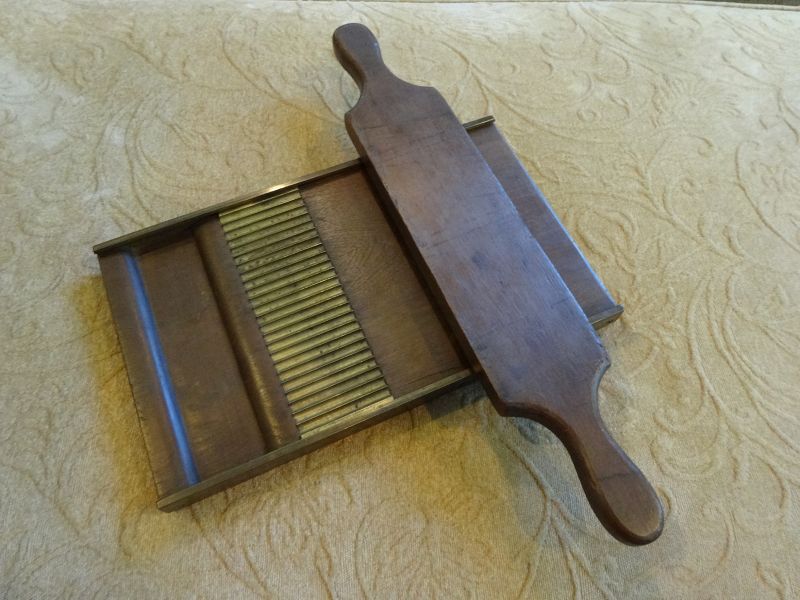 Vintage 19thC Pharmacy Apothecary Pill Machine Pill Roller
