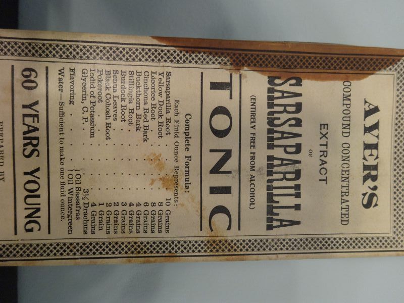 C1915  AYERS SARSAPARILLA Patent Medicine Bottle w/ Box Contents