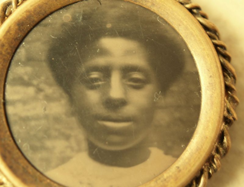 C1890s RARE Mourning Pin Brooch Tintype of African American Woman