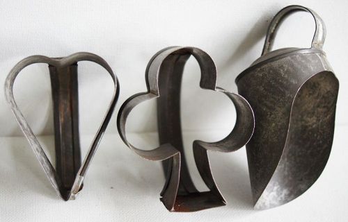 3 Tin 19thC Kitchen Tools Tiny Flour Scoop Heart Clover Cookie Cutters