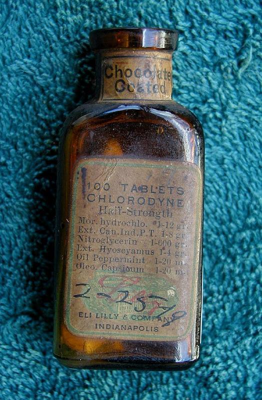 Lilly CHLORODYNE Pharmacy Apothecary Bottle w/CANNABIS