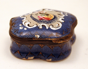 18th-century Gingham Finish English Enamel Box