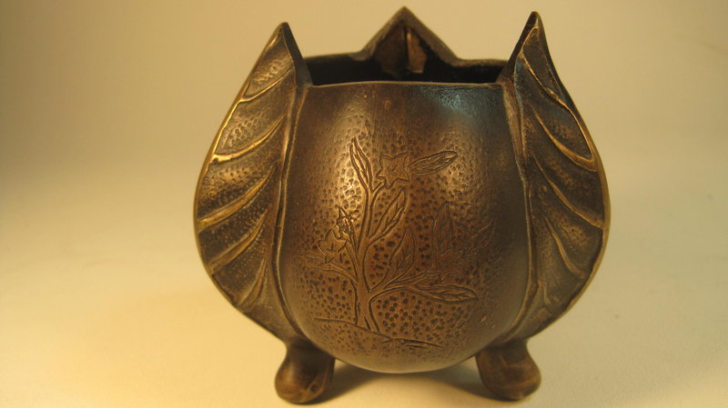 19th C. Chinese &quot;Xuan De&quot; Bronze Incense Burner