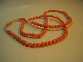 A Vintage Chinese Salmon Coral Pearl Beads Necklace