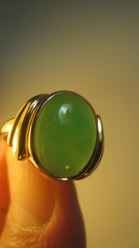 Vintage Lady's Chinese Jadeite 14K Gold Ring Marked