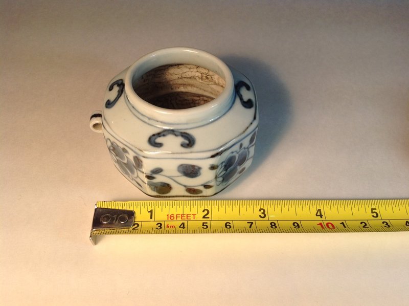 17th/18th C. Chinese Blue And White Porcelain Bird Feeder