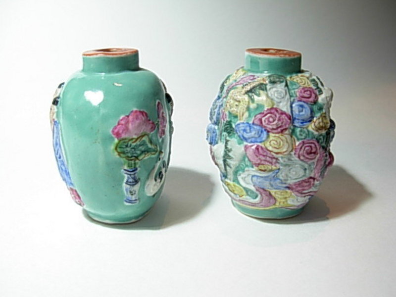 Two Beautiful 19thC Chinese Porcelain Snuff Bottles
