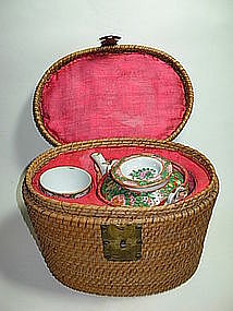 A 19thC Chinese Famille Rose Medallion Porcelain Teapot