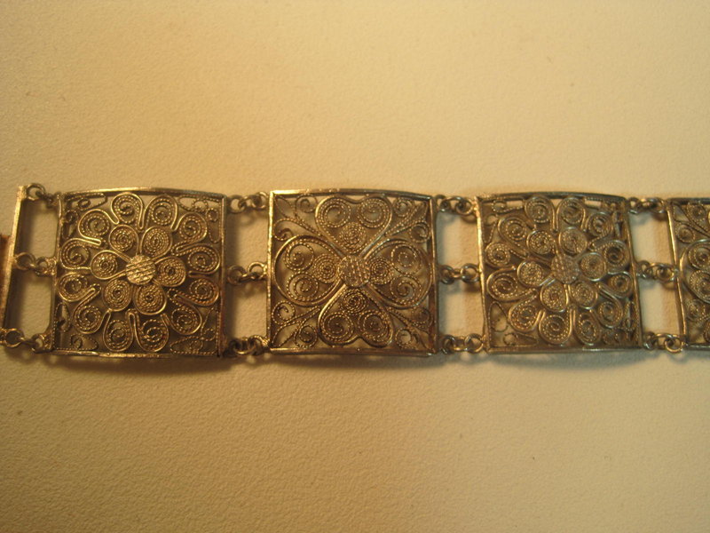 Beautiful 19th/20th C. Chinese Silver Filigree Bracelet