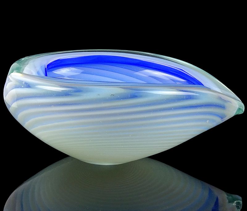 Toso Murano Opalescent Optic Swirl Blue Italian Art Glass Heart Bowl