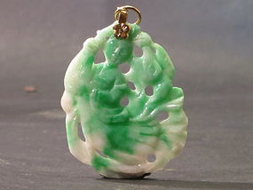 Chinese carved jadeite Guanyin 14k yellow gold pendant