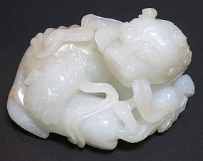 Antique Chinses white jade carved lion group Hetian