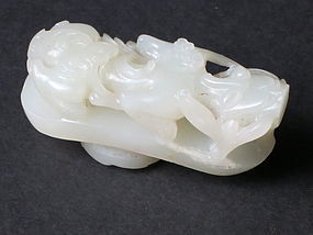 White jade nepherite  dragon robe belt buckle