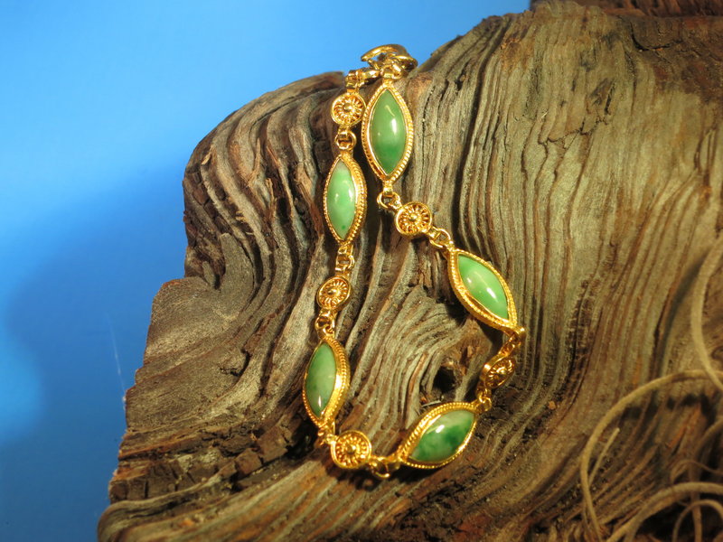 Pure gold and jadeite chain bracelet