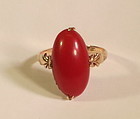 Beautiful vintage oval coral 14k Gold Ring