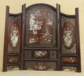 Chinese rosewood mother of pearl inlay table screen